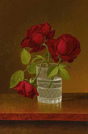 马丁·约翰逊·海德的《玫瑰的静物》