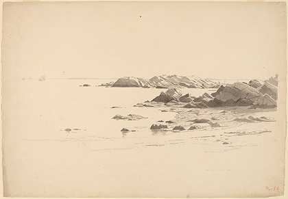威廉·斯坦利·哈塞尔廷（William Stanley Haseltine）的《带远船的岩石海岸》（Rocklined Beach with Distant Boats）