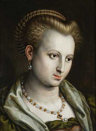 “女头向右转，戴着伯纳特·德·里克雷（Bernaert de Rijckere）的珍珠项链