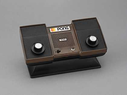 Allan Alcorn，身份不明的设计师。家用Pong视频游戏机。1976