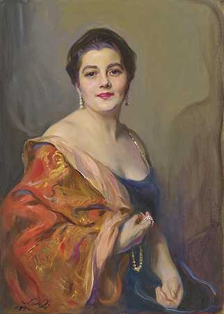 PHILIP ALEXIUS DE LSZL 罗伯特·塞莱斯汀·吉尼斯夫人的肖像，半身坐着，黑色天鹅绒连衣裙上披着红色锦缎，戴着垂坠耳环，右手拿着珍珠项链